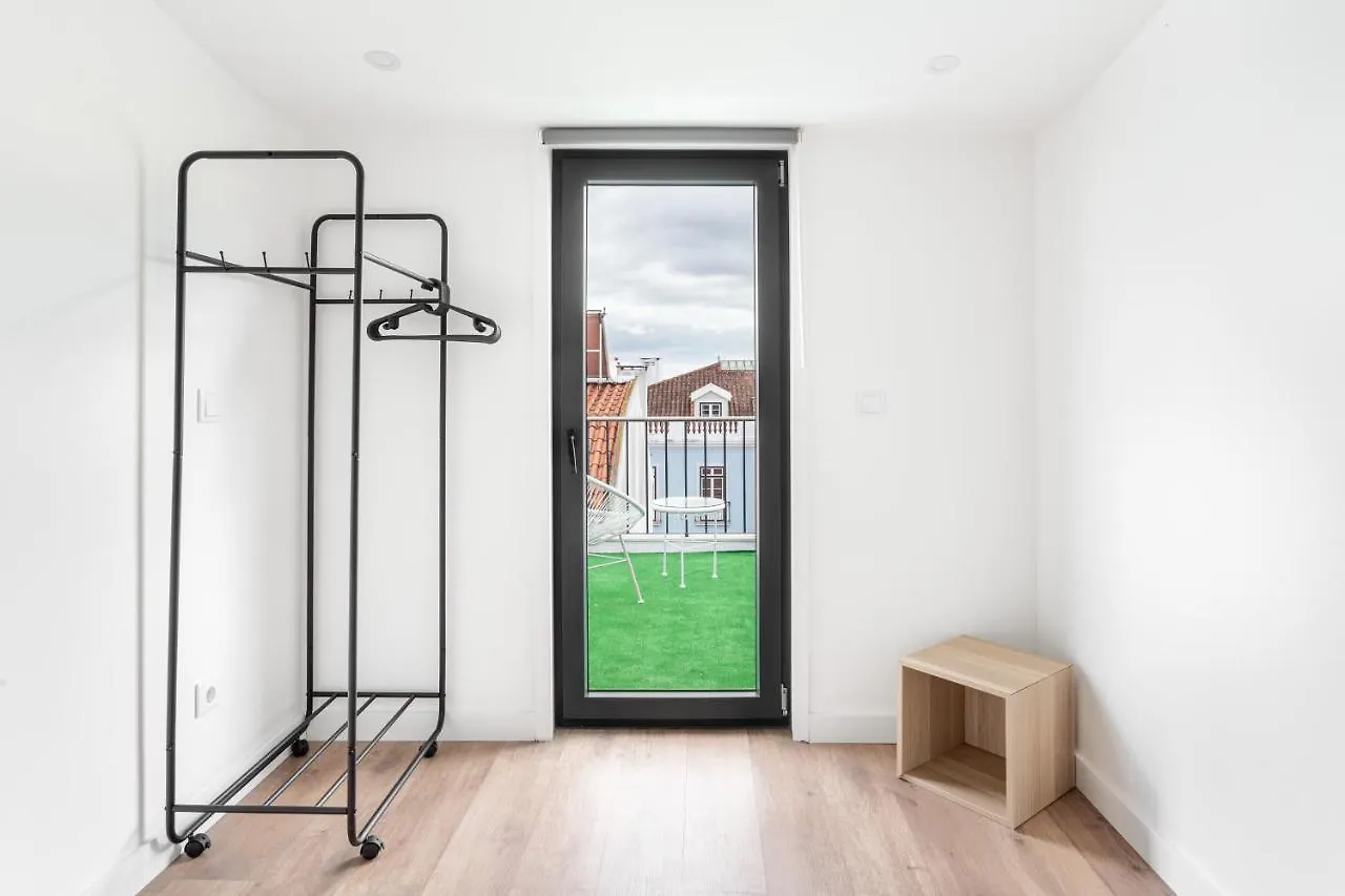 Altido Sunny Apt With Terrace Near Lisbon Centre Apartamento