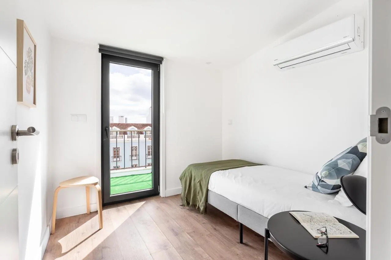 Altido Sunny Apt With Terrace Near Lisbon Centre Apartment